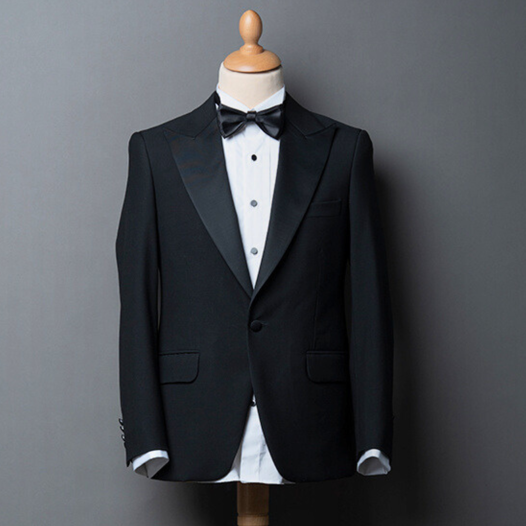 Single breasted peak lapel Black Tuxedo