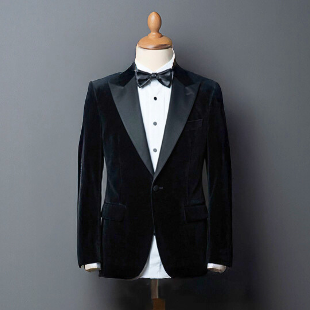 Single breasted peak lapel black Velvet tuxedo