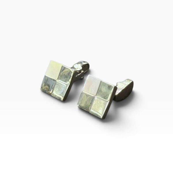 Mother-of-Pearl Four-Quadrant Cufflinks