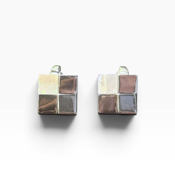 Mother-of-Pearl Four-Quadrant Cufflinks
