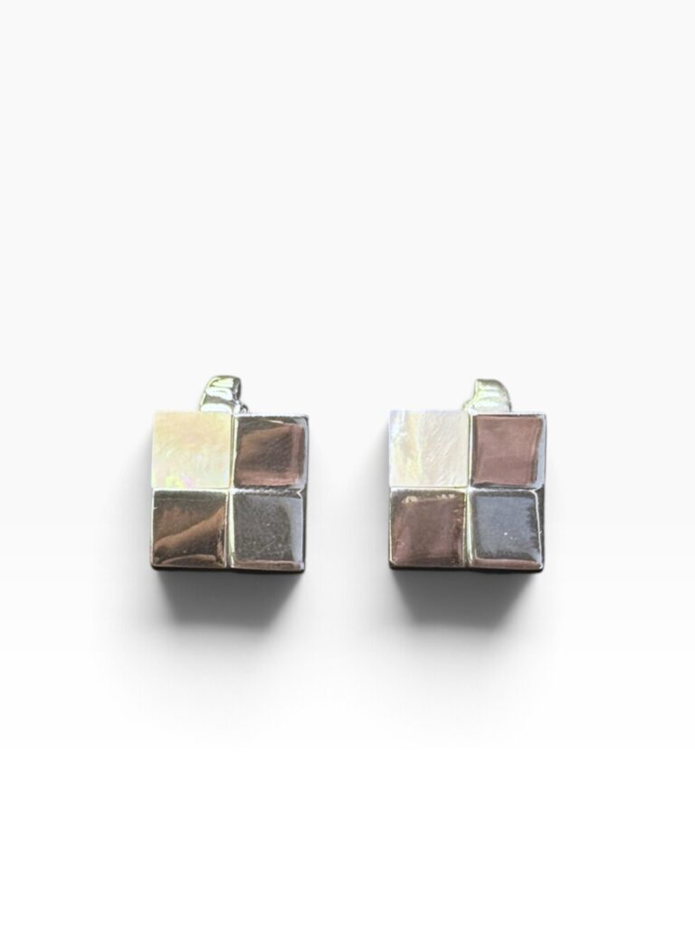 Mother-of-Pearl Four-Quadrant Cufflinks
