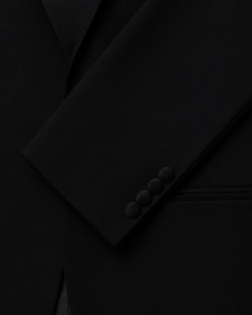 Black Tuxedo Single-Breasted Peak Lapel