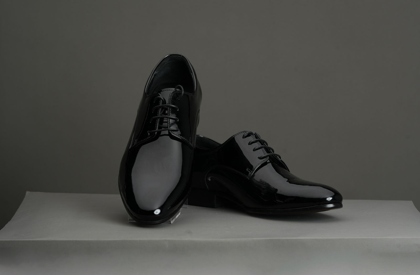 Dress shoes